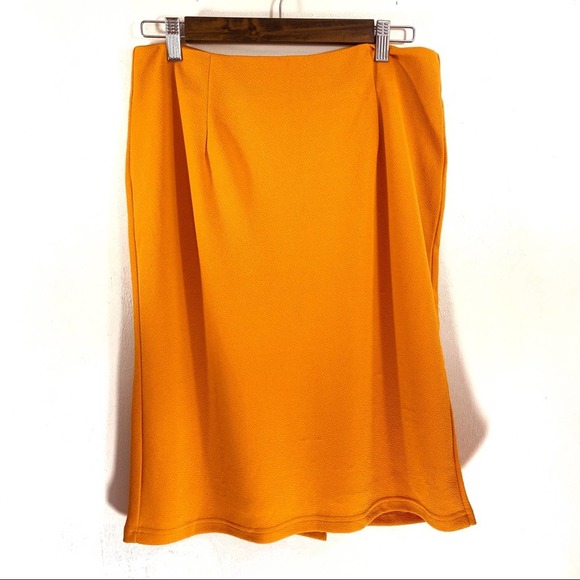 charles richards Dresses & Skirts - Charles Richards NWT Mustard Skirt M